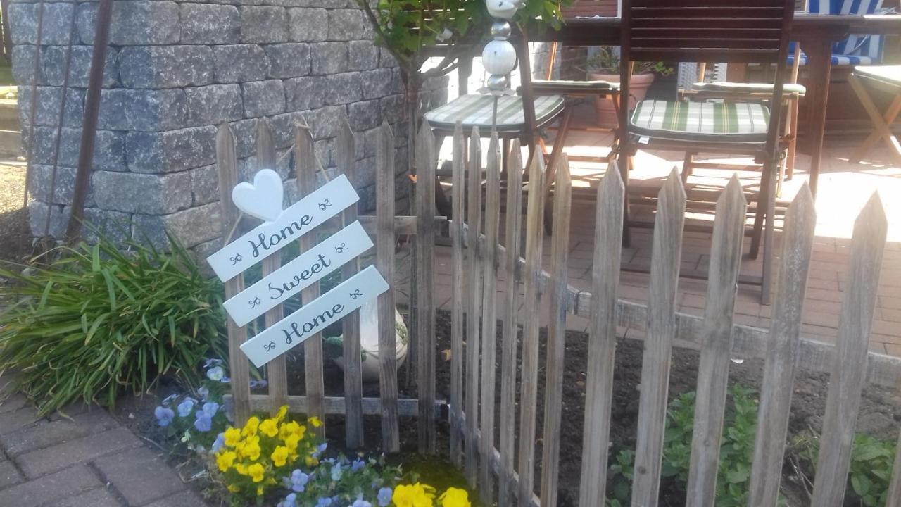 Gasthaus Knudsen Utersum Bagian luar foto